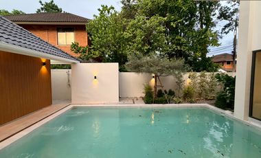 For sale 4 bedrooms house in Mueang Chiang Mai, Chiang Mai