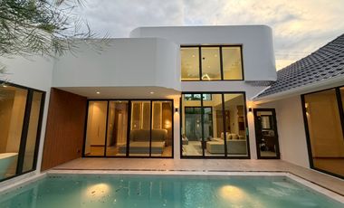 For sale 4 bedrooms house in Mueang Chiang Mai, Chiang Mai