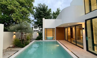 For sale 4 bedrooms house in Mueang Chiang Mai, Chiang Mai