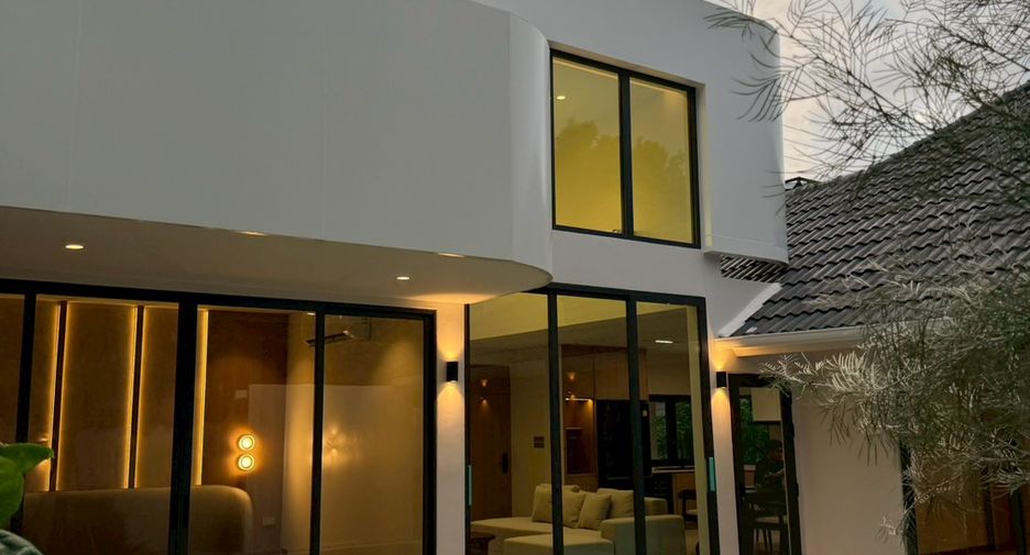 For sale 4 bedrooms house in Mueang Chiang Mai, Chiang Mai