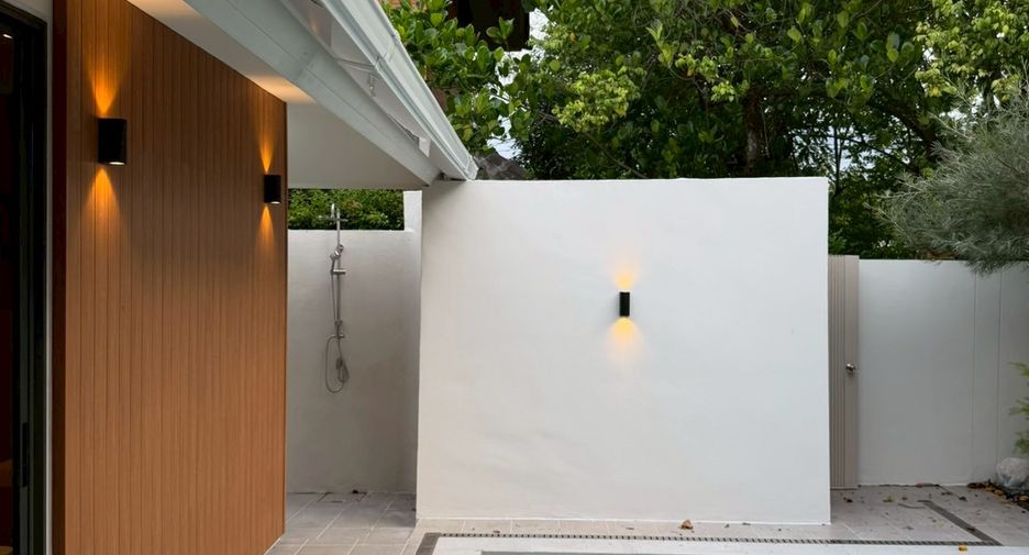 For sale 4 bedrooms house in Mueang Chiang Mai, Chiang Mai