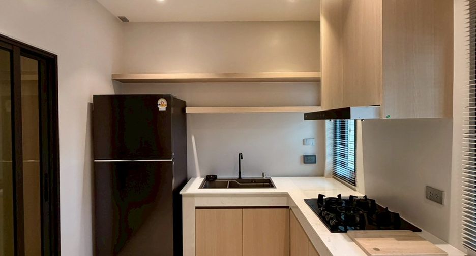 For sale 4 bedrooms house in Mueang Chiang Mai, Chiang Mai