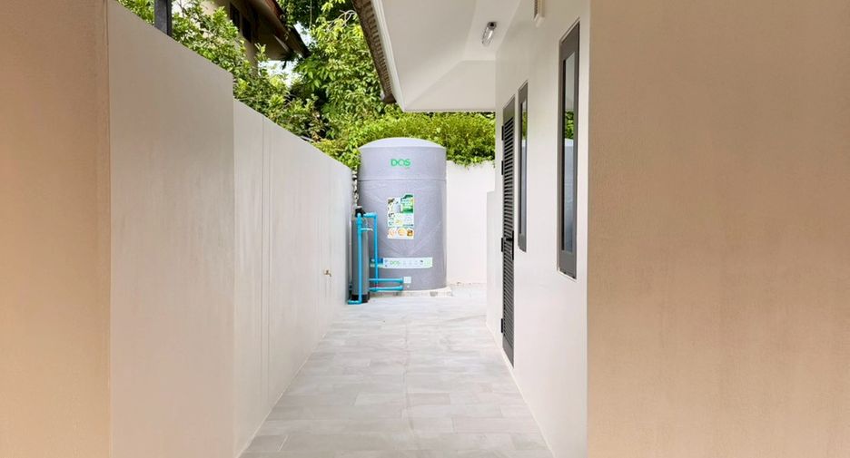 For sale 4 bedrooms house in Mueang Chiang Mai, Chiang Mai