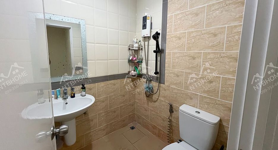 Casa adosada en venta de 4 habitaciones en Bang Kruai, Nonthaburi