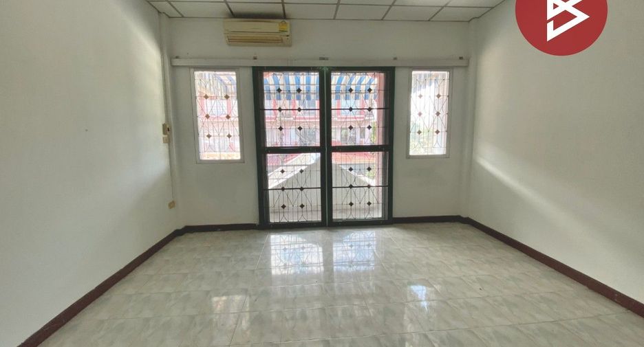 For sale 2 bedrooms townhouse in Mueang Samut Prakan, Samut Prakan