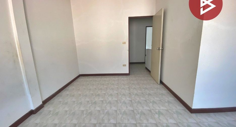 For sale 2 bedrooms townhouse in Mueang Samut Prakan, Samut Prakan