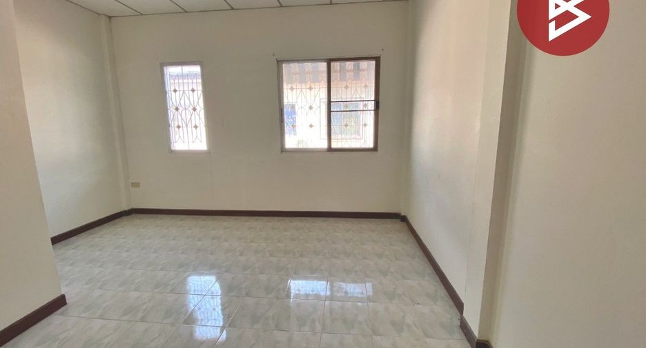 For sale 2 bedrooms townhouse in Mueang Samut Prakan, Samut Prakan