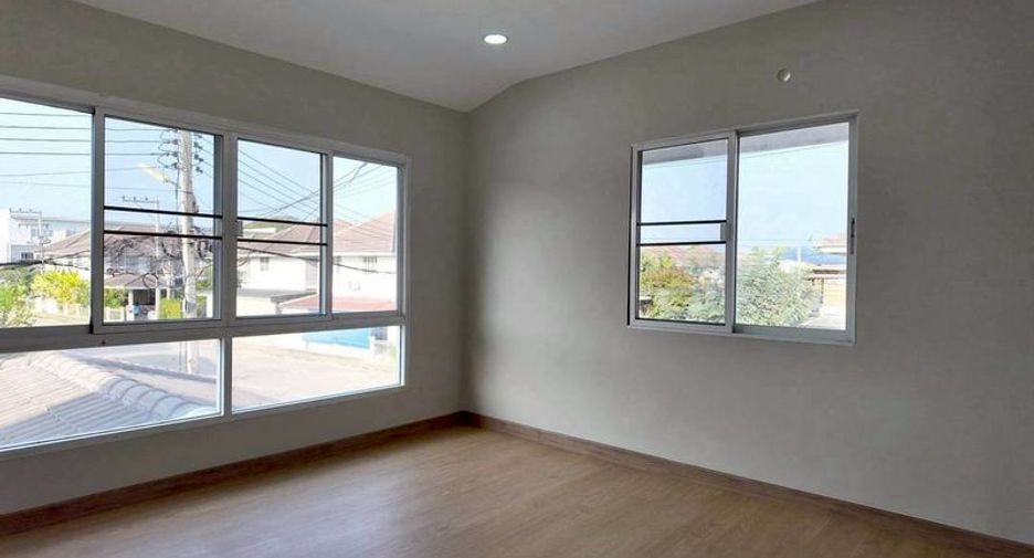 Haus zum Kauf mit 4 Zimmer in San Sai, Chiang Mai