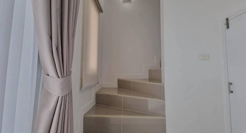 For rent 2 ベッドルーム townhouse in Mueang Chiang Mai, Chiang Mai