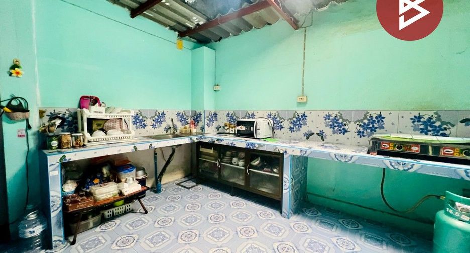 À vendre 2 chambres maison de ville à Bang Na, Bangkok