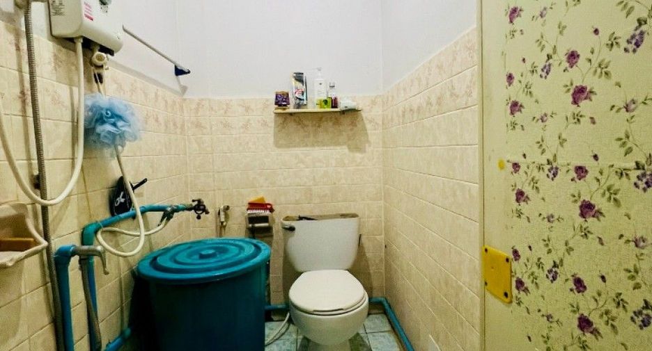 À vendre 2 chambres maison de ville à Bang Na, Bangkok