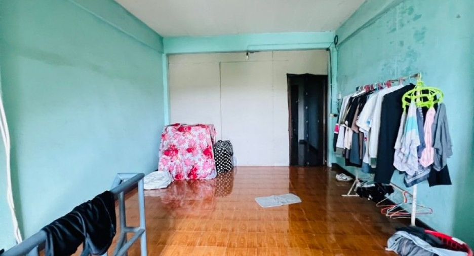 À vendre 3 chambres local commercial à Mueang Samut Sakhon, Samut Sakhon