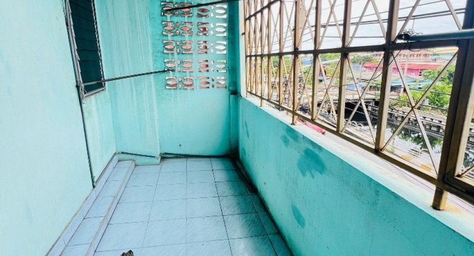 À vendre 3 chambres local commercial à Mueang Samut Sakhon, Samut Sakhon