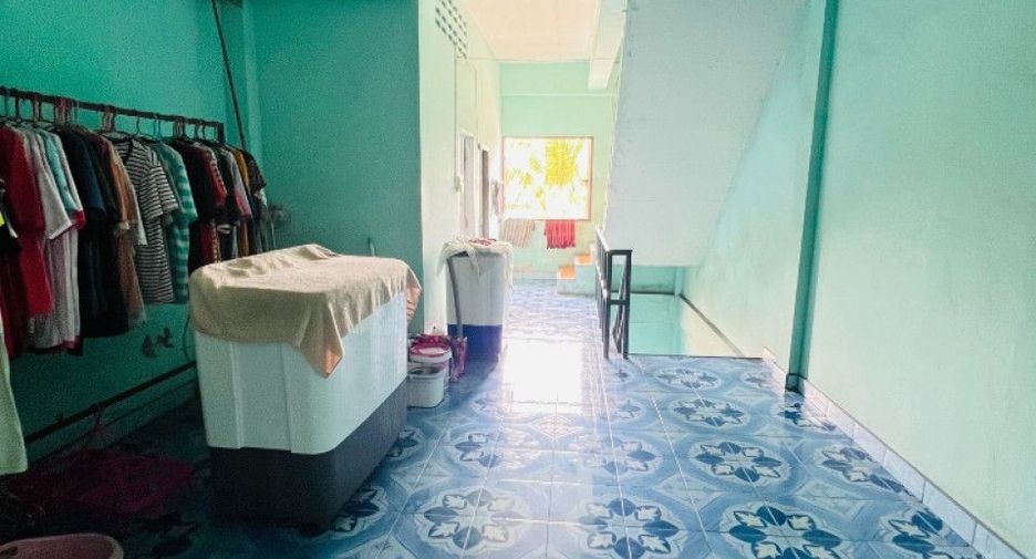 À vendre 3 chambres local commercial à Mueang Samut Sakhon, Samut Sakhon