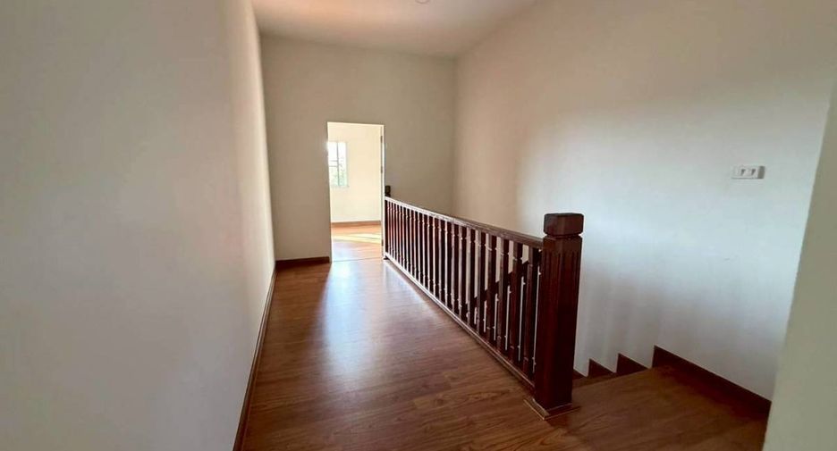 For rent 2 bedrooms townhouse in San Sai, Chiang Mai