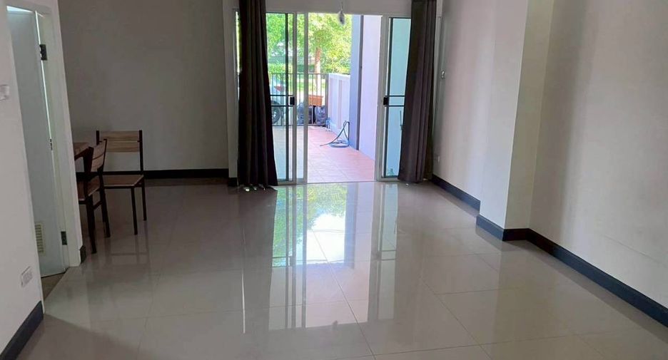 For rent 2 bedrooms townhouse in San Sai, Chiang Mai