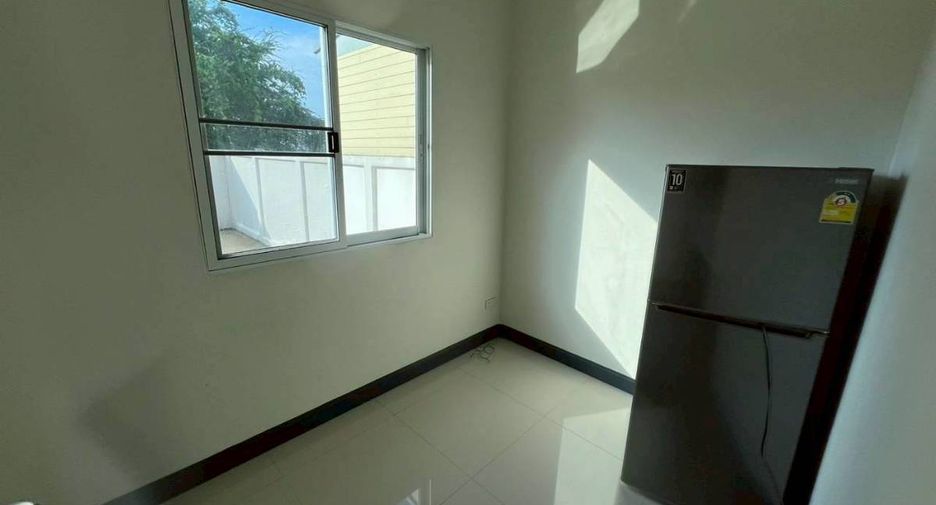 For rent 2 bedrooms townhouse in San Sai, Chiang Mai
