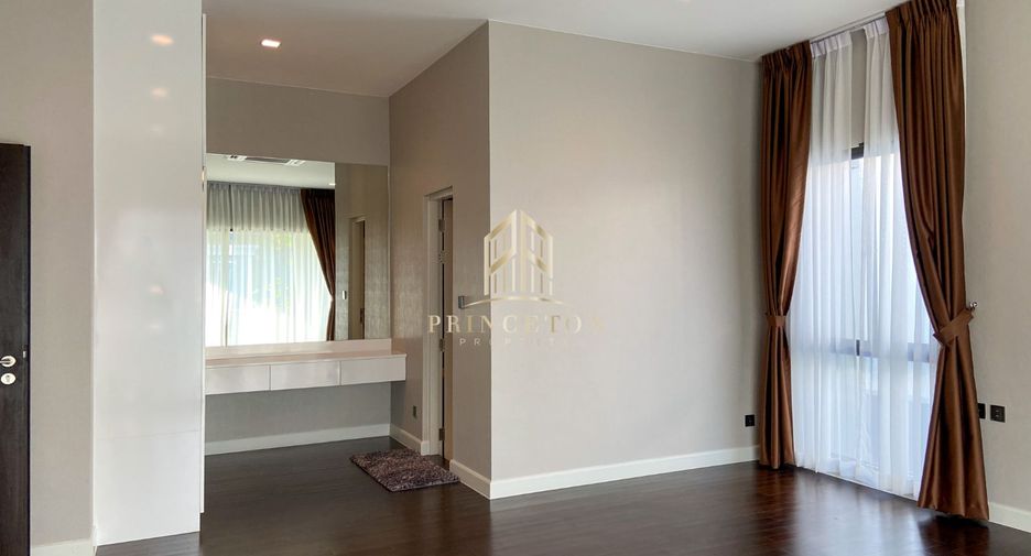 Haus zur Miete mit 4 Zimmer in Lat Krabang, Bangkok