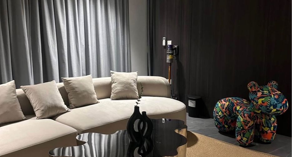 Casa en alquiler y en venta de 4 habitaciones en Bang Phli, Samut Prakan
