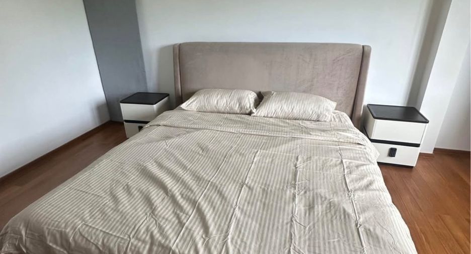 Casa en alquiler y en venta de 4 habitaciones en Bang Phli, Samut Prakan