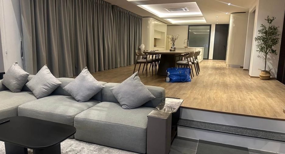 Casa en alquiler y en venta de 4 habitaciones en Bang Phli, Samut Prakan