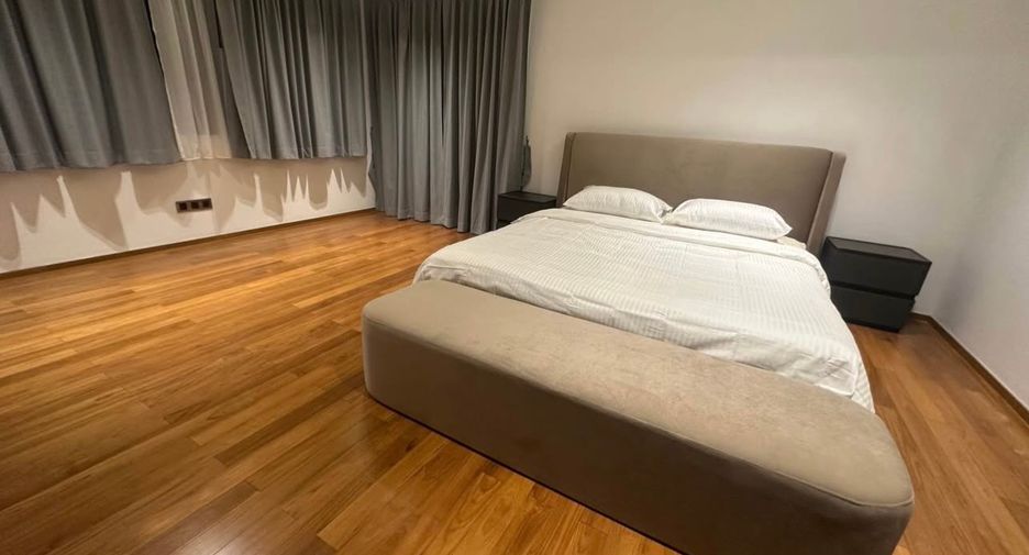 Casa en alquiler y en venta de 4 habitaciones en Bang Phli, Samut Prakan