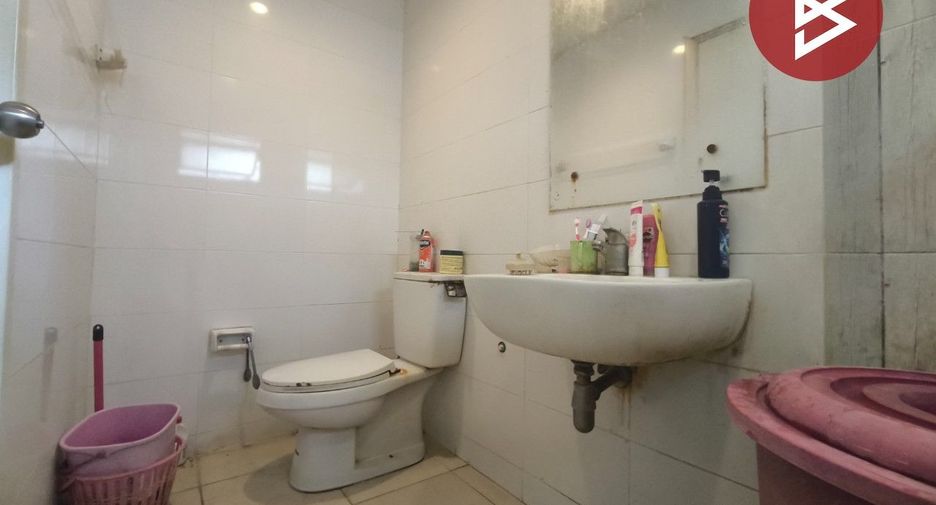 À vendre 3 chambres maison de ville à Mueang Samut Sakhon, Samut Sakhon