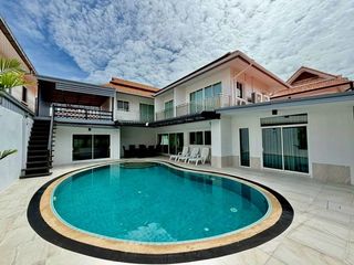 For Rent 7 Bedroom House In Bang Lamung, Chonburi