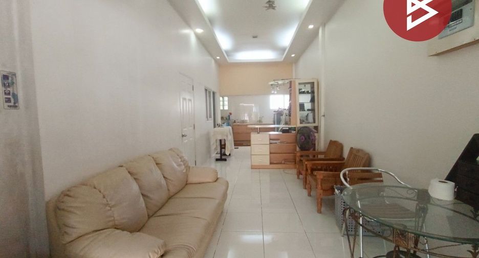 For sale 2 bedrooms townhouse in Wang Chan, Rayong