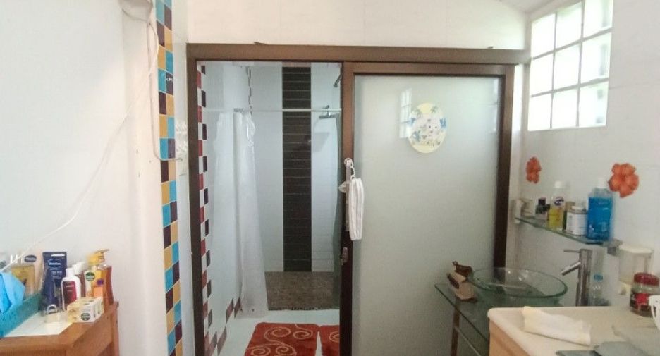 For sale 2 bedrooms townhouse in Wang Chan, Rayong