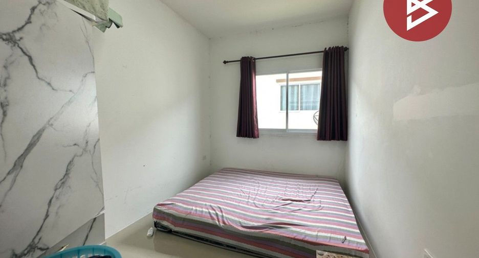 For sale 3 bedrooms townhouse in Pluak Daeng, Rayong