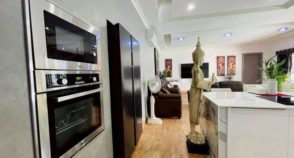 For rent and for sale 3 bedrooms house in Jomtien, Pattaya