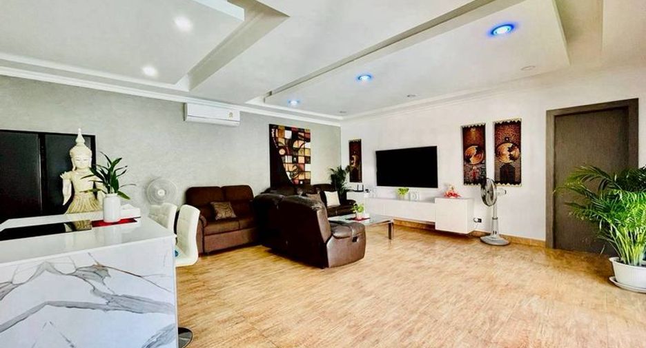 For rent and for sale 3 bedrooms house in Jomtien, Pattaya
