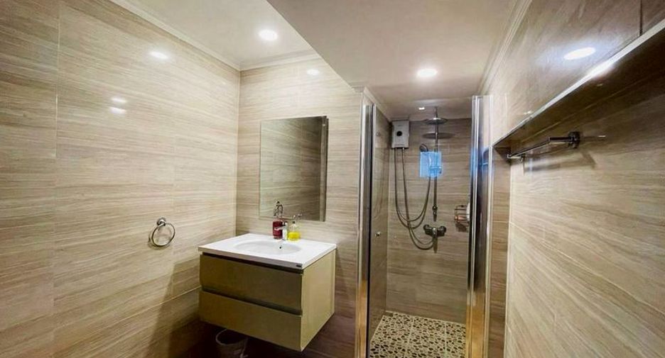 For rent and for sale 3 bedrooms house in Jomtien, Pattaya