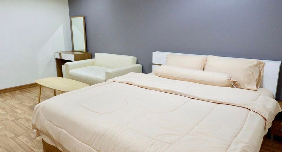 À louer 1 chambre condo à Phra Khanong, Bangkok