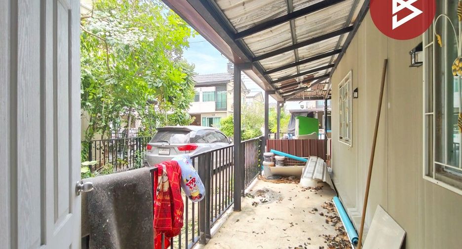 For sale 3 bedrooms townhouse in Khlong Luang, Pathum Thani
