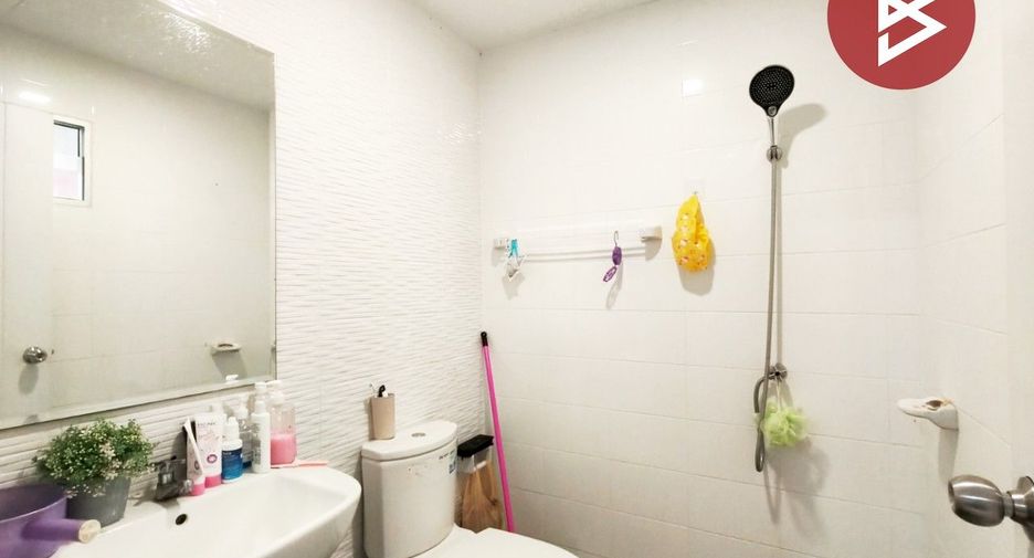 For sale 3 bedrooms townhouse in Khlong Luang, Pathum Thani