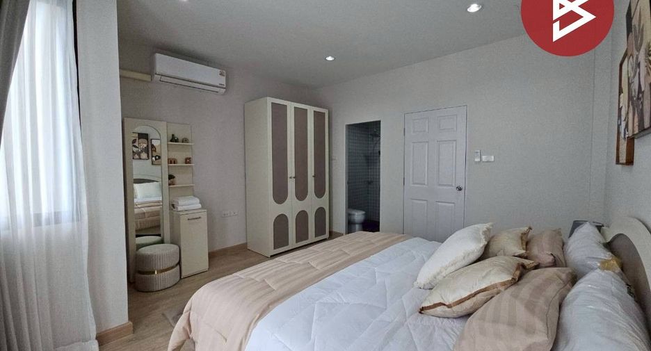 For sale 2 bedrooms townhouse in Mueang Chon Buri, Chonburi