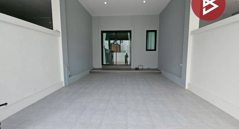 For sale 2 bedrooms townhouse in Mueang Chon Buri, Chonburi