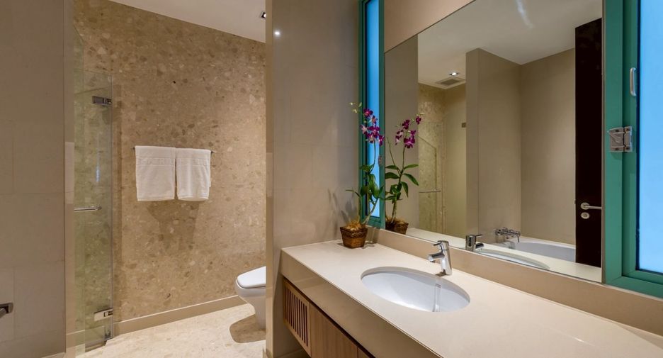 For rent 4 bedrooms apartment in Bang Kho Laem, Bangkok