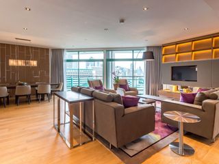 Apartamento en alquiler de 4 habitaciones en Bang Kho Laem, Bangkok