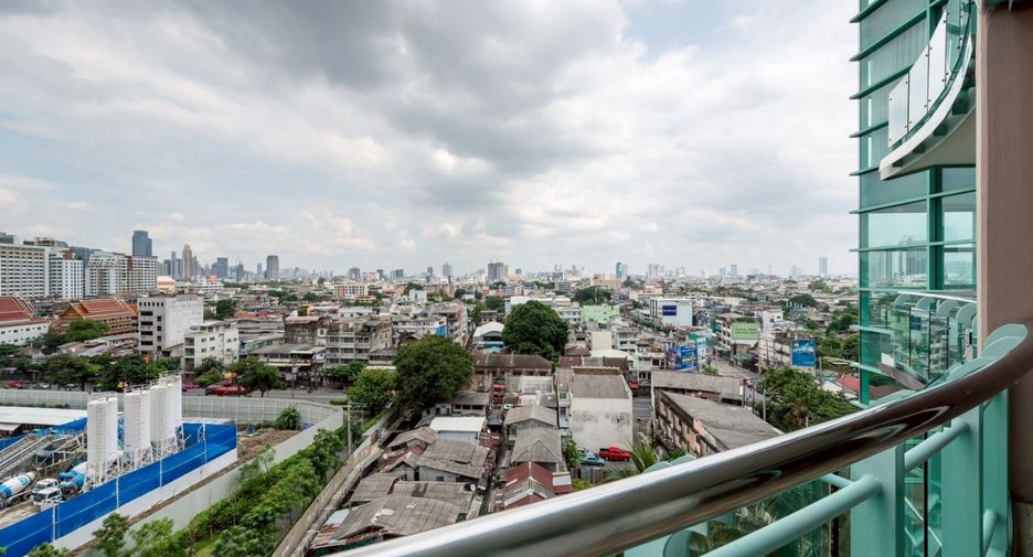 For rent 4 bedrooms apartment in Bang Kho Laem, Bangkok