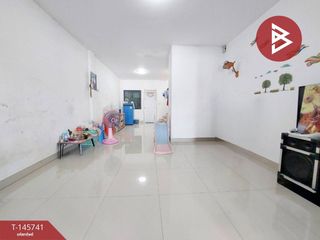 Casa adosada en venta de 3 habitaciones en Bang Phli, Samut Prakan