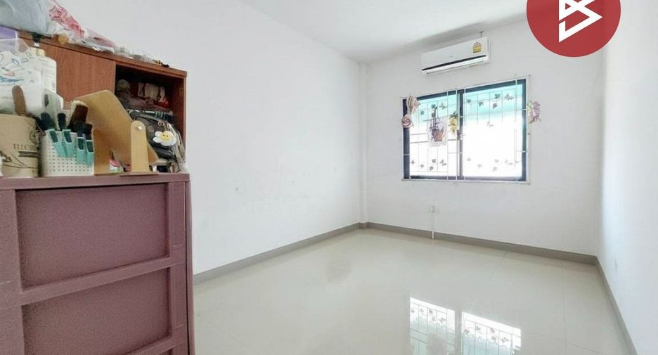 Casa adosada en venta de 3 habitaciones en Bang Phli, Samut Prakan
