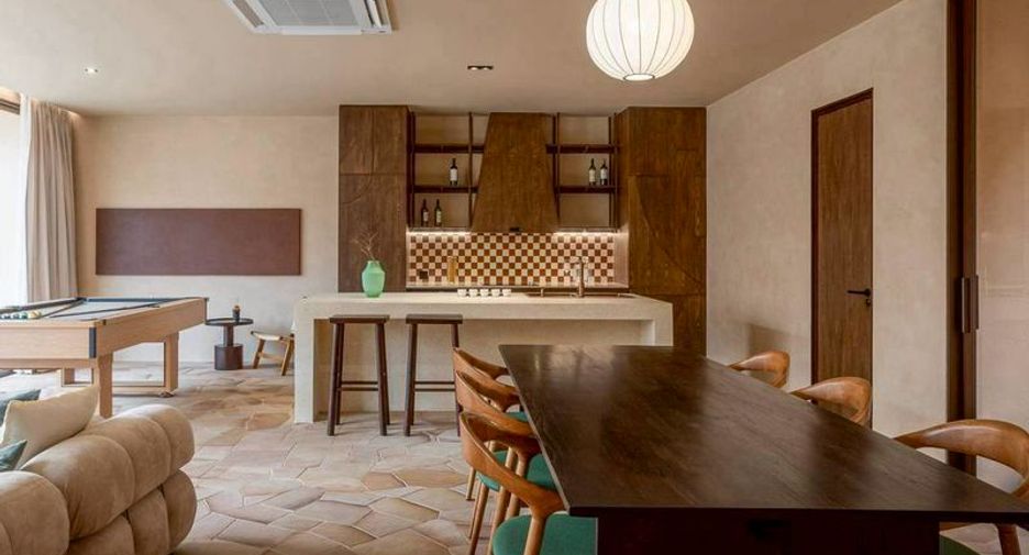 For rent and for sale 5 bedrooms house in Bang Lamung, Chonburi