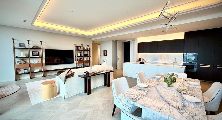 For rent 3 bedrooms condo in Sathon, Bangkok