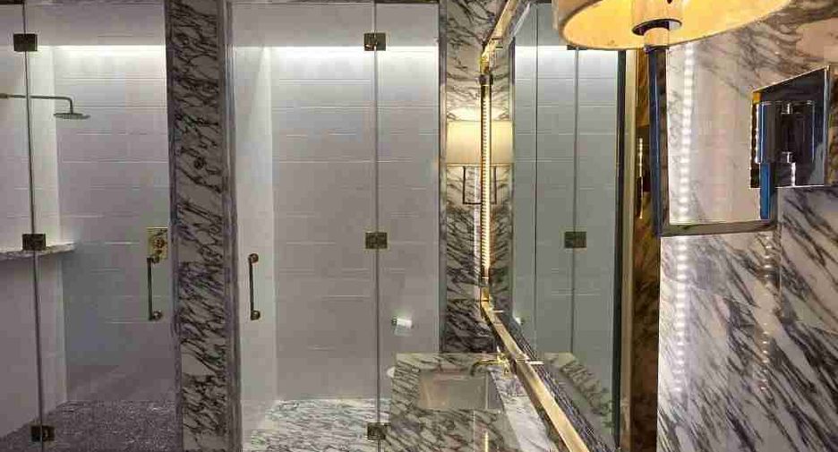 Condo en alquiler de 4 habitaciones en Sathon, Bangkok
