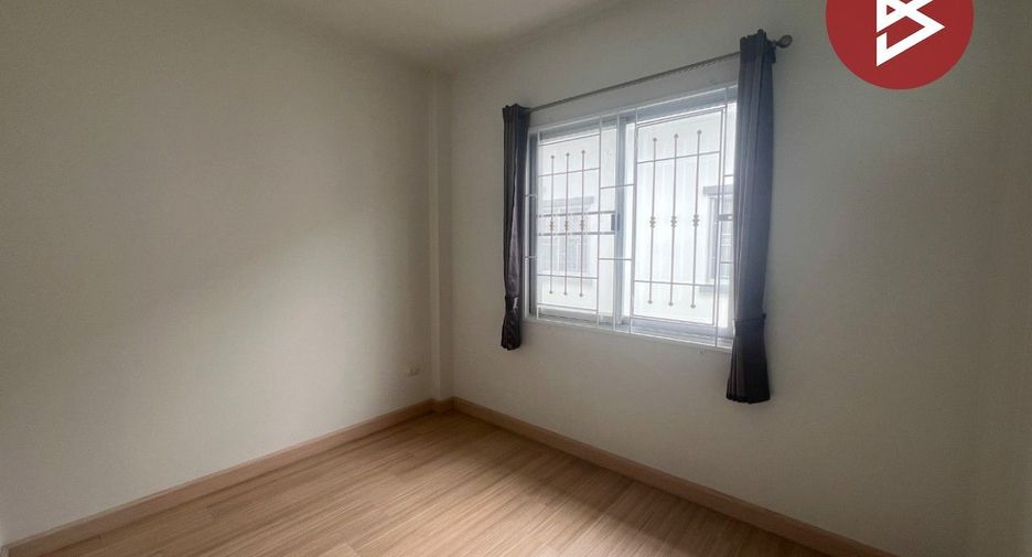 Casa adosada en venta de 3 habitaciones en Mueang Chon Buri, Chonburi
