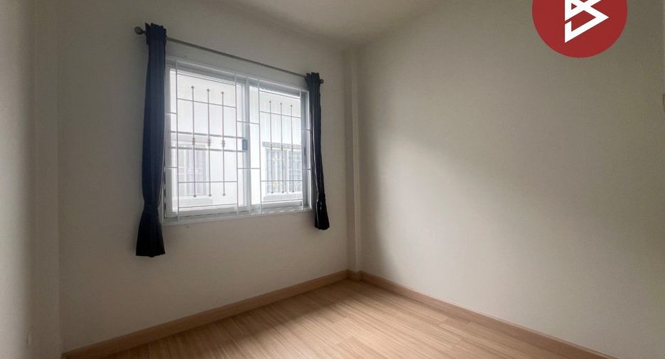 Casa adosada en venta de 3 habitaciones en Mueang Chon Buri, Chonburi