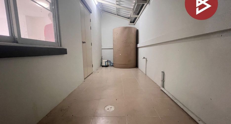 Casa adosada en venta de 3 habitaciones en Mueang Chon Buri, Chonburi